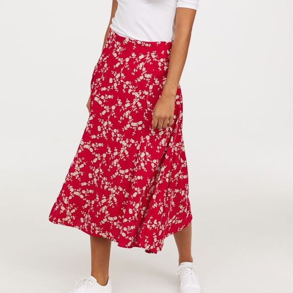 H&M Dresses & Skirts - Red Floral Calf length slitted skirt